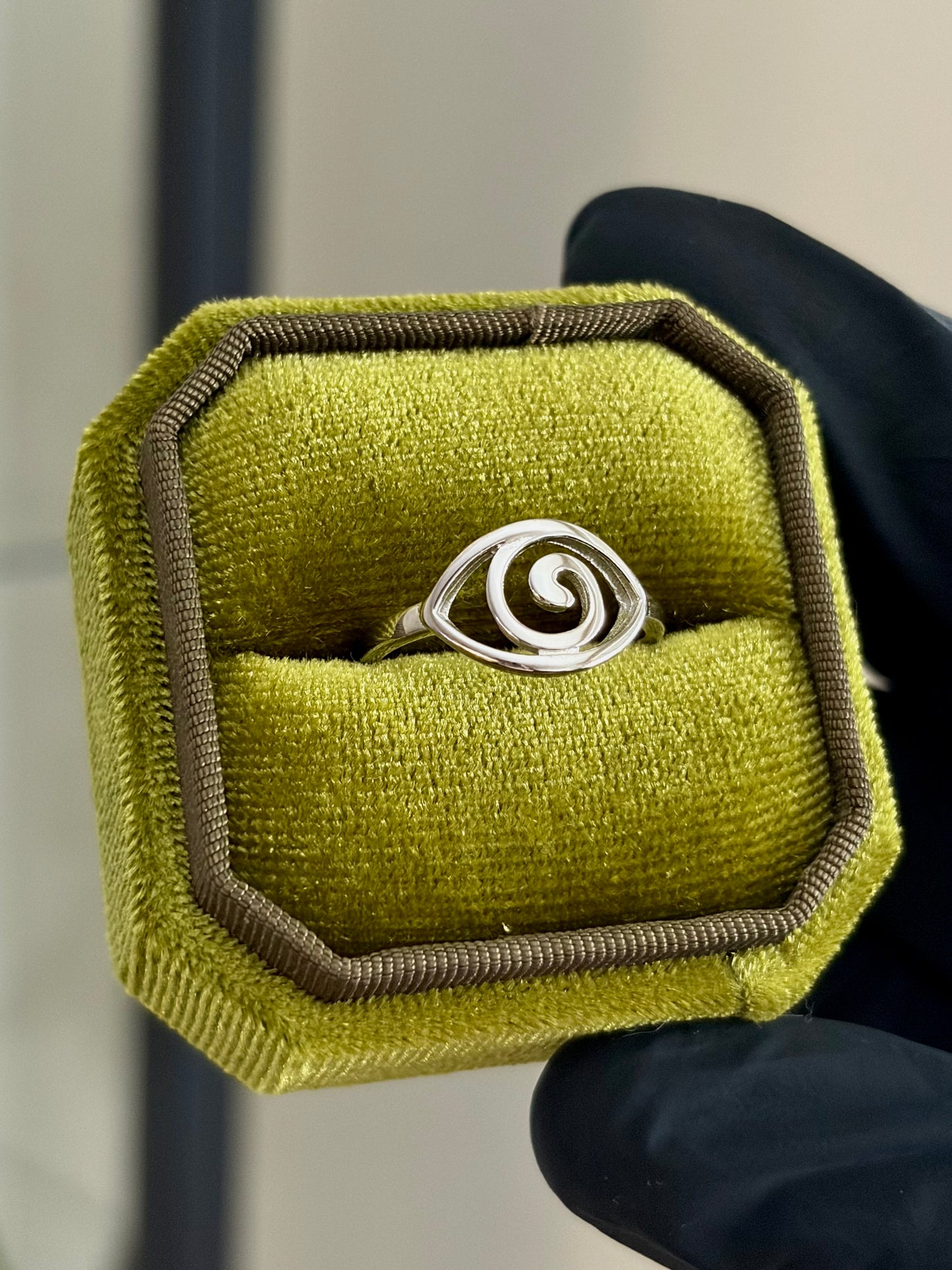 Hypnosis Ring