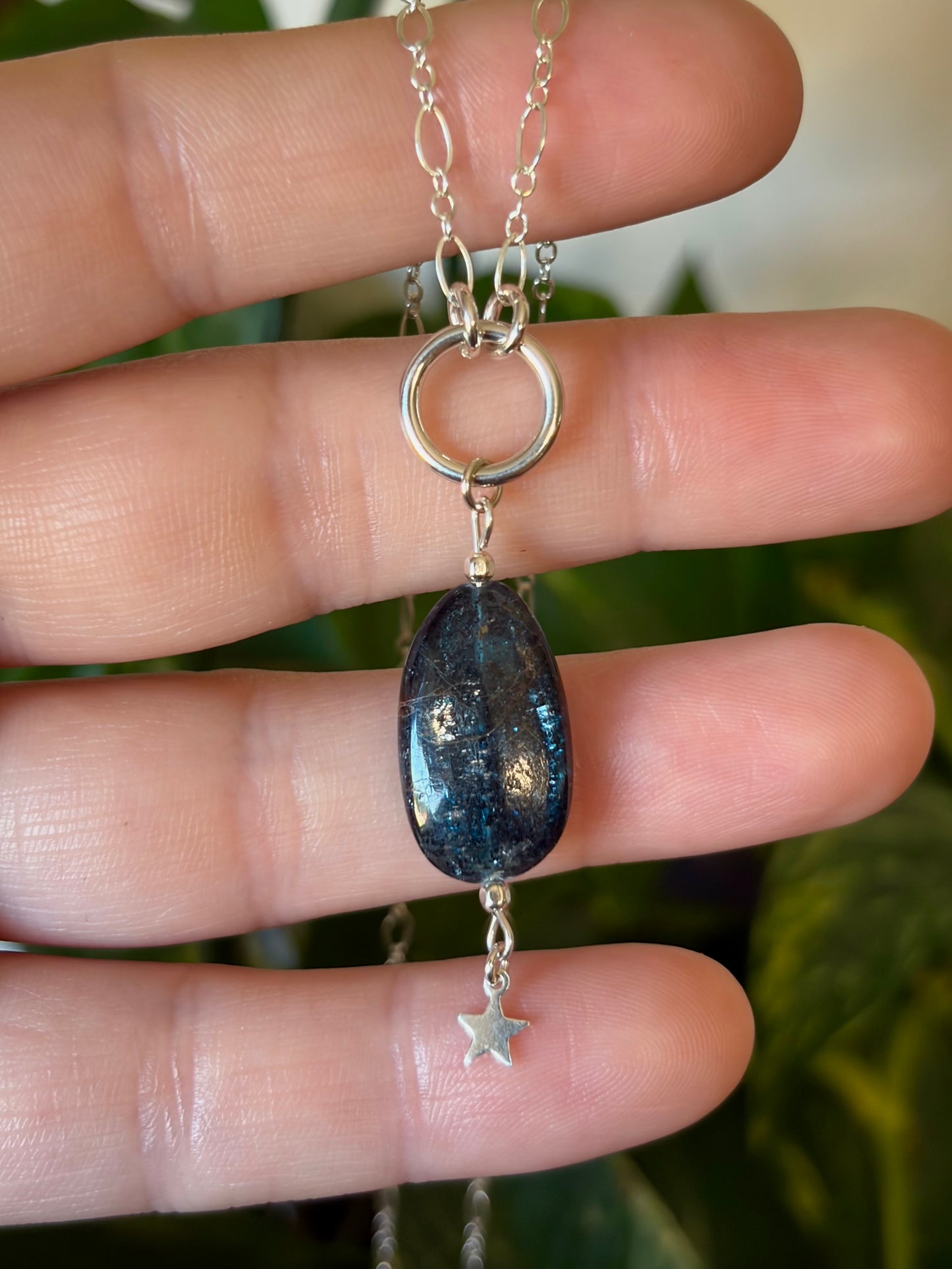 Kyanite O-Ring Necklace