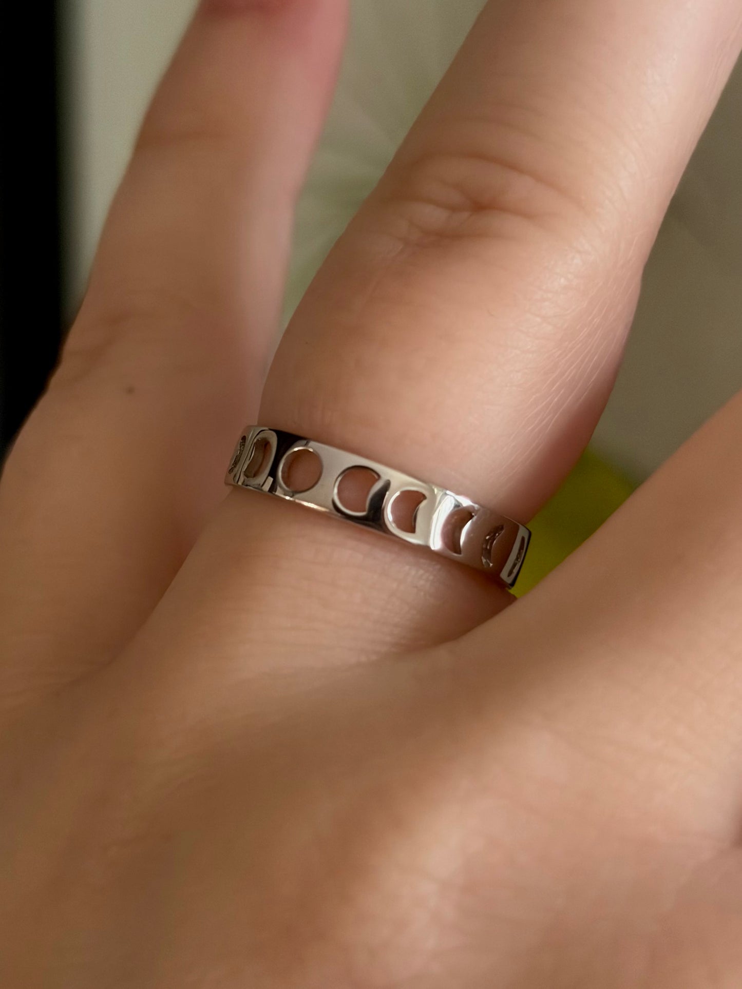 Hollow Moonlight Ring