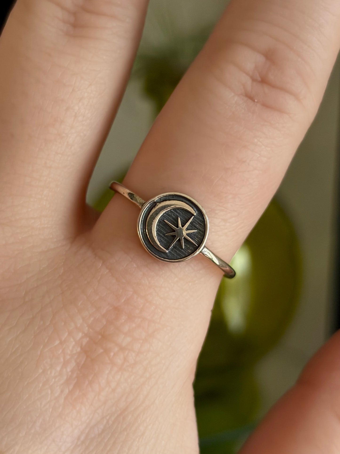 Nyx Ring