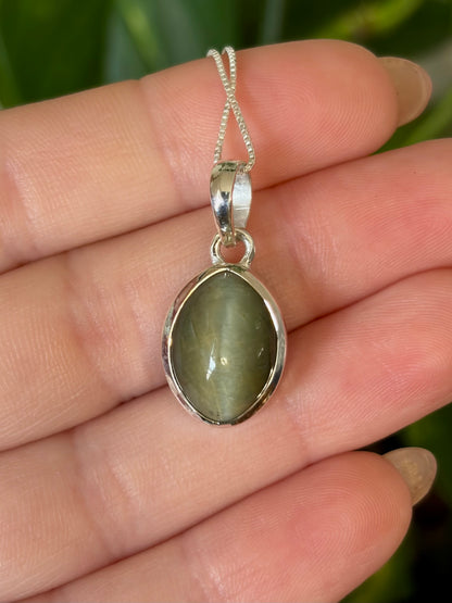 Green Cats Eye Necklace