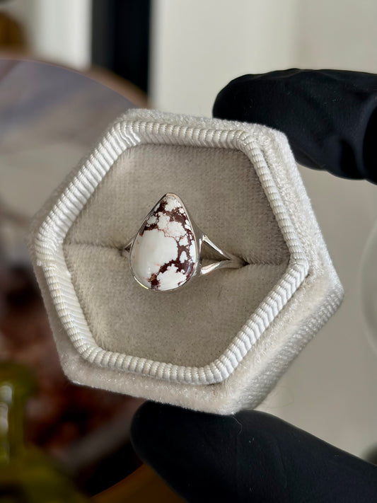 Wild Horse Magnesite Ring - Size 8