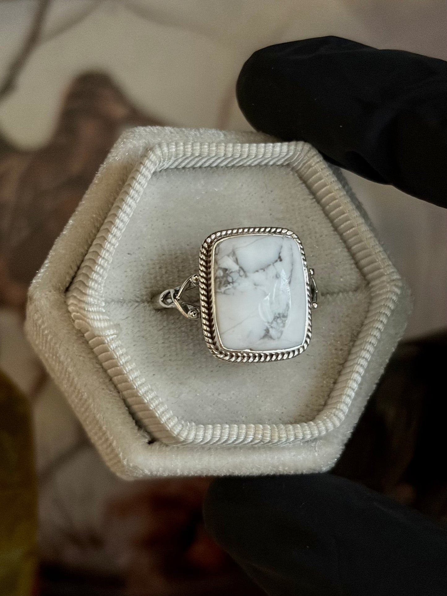 Howlite Ring - Size 10
