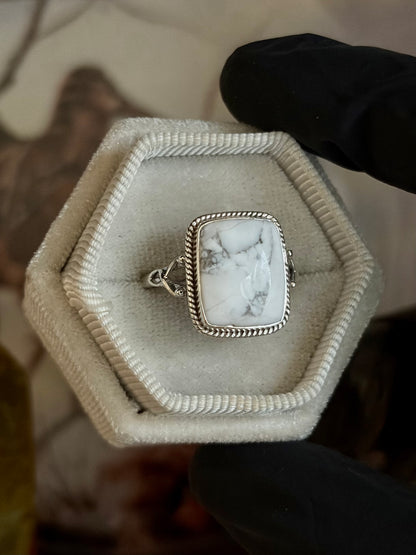 Howlite Ring - Size 10