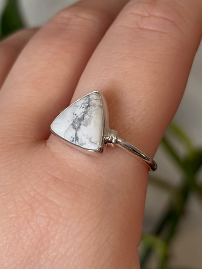Howlite Ring - Size 10