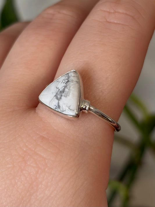 Howlite Ring - Size 10
