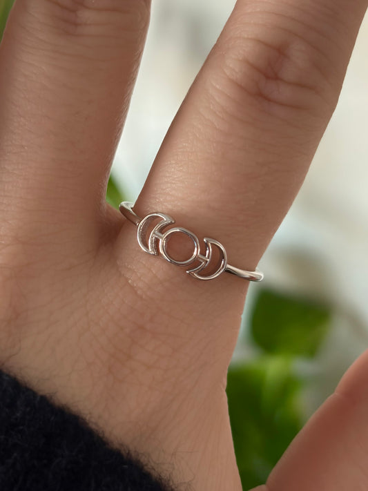 Hollow Goddess Ring