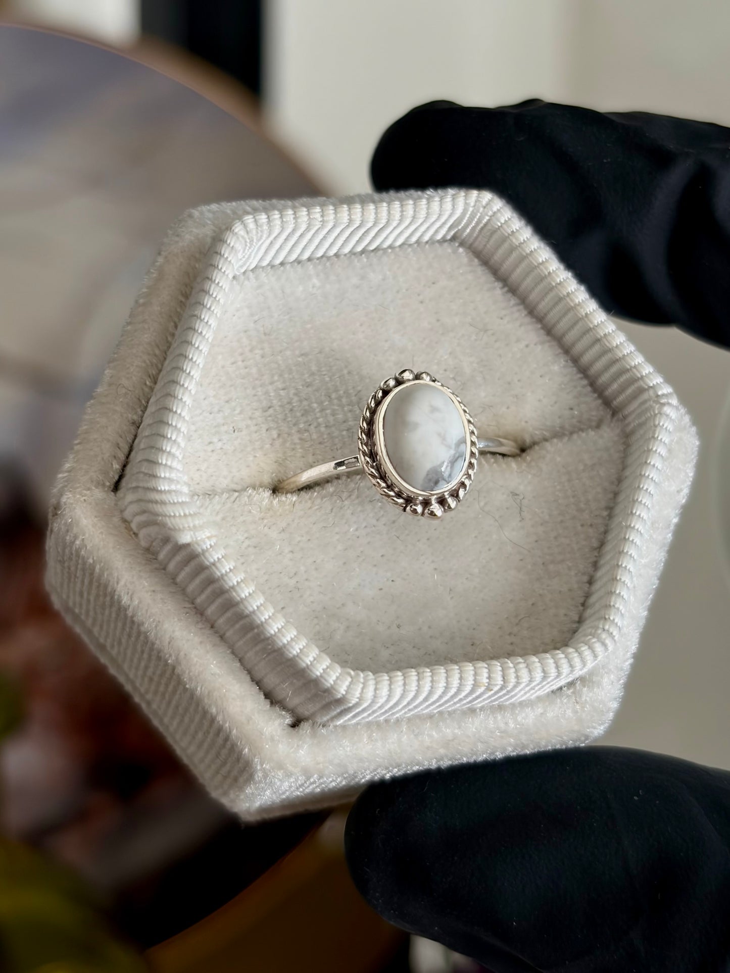 Howlite Ring - Size 8