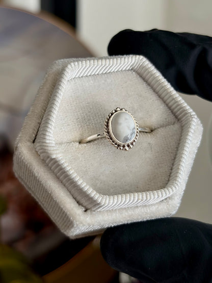 Howlite Ring - Size 8