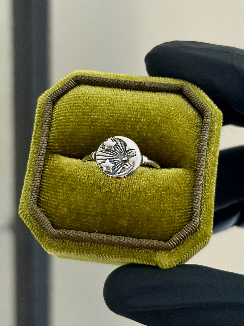 Nouveau Ring