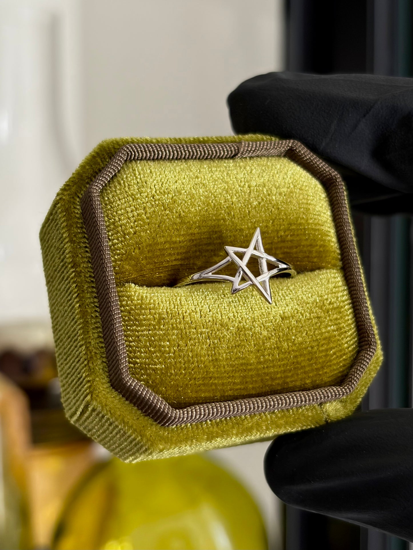 Scrawl Ring