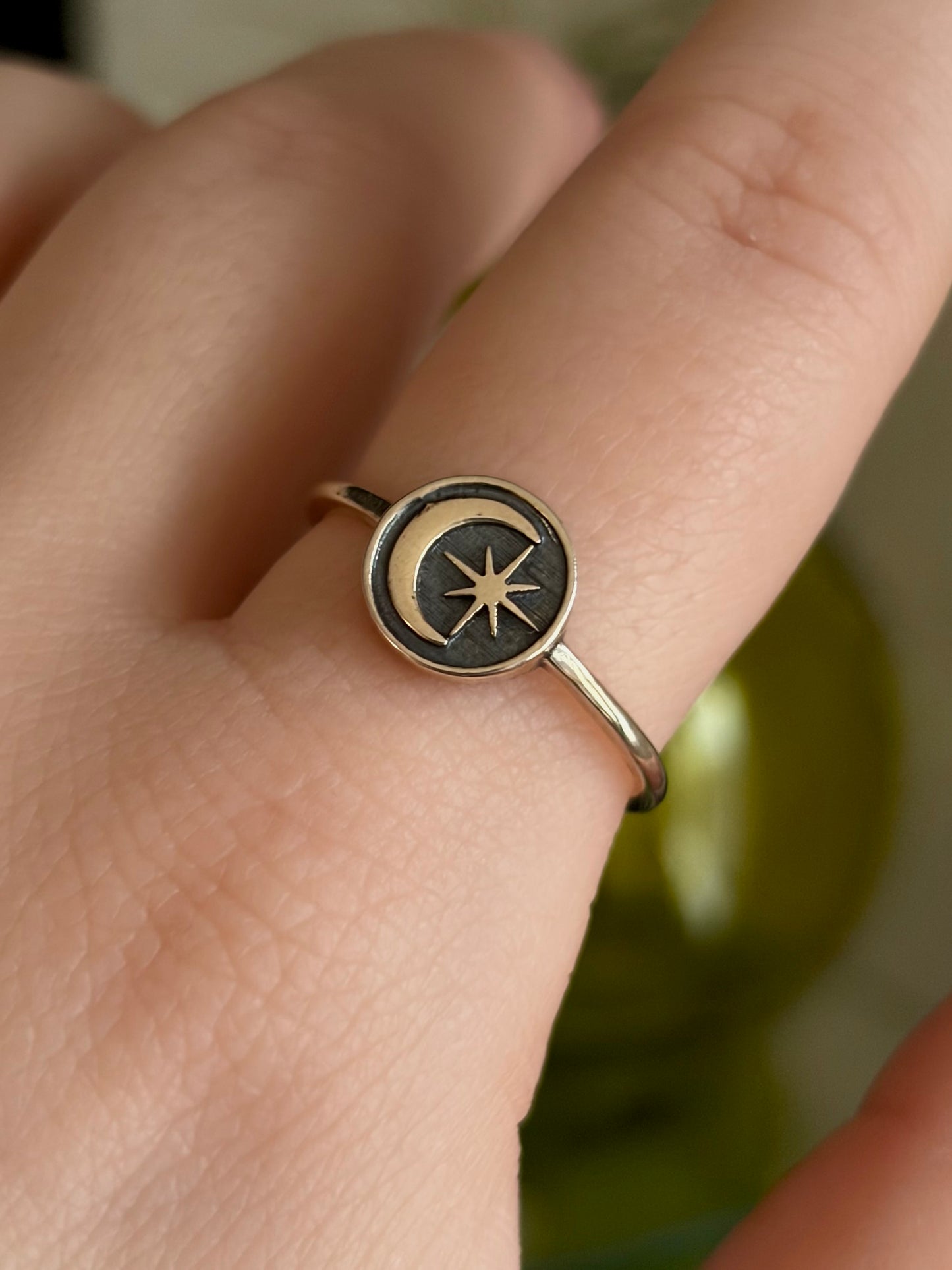 Nyx Ring