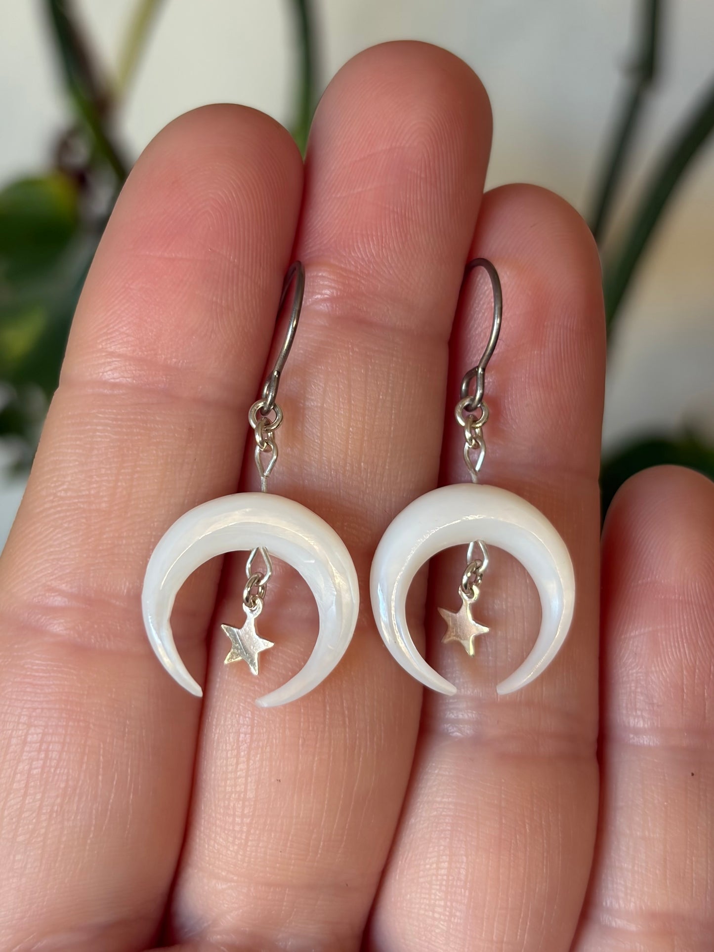 Asteria Mother of Pearl Earrings