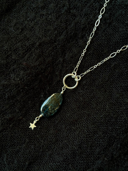 Kyanite O-Ring Necklace