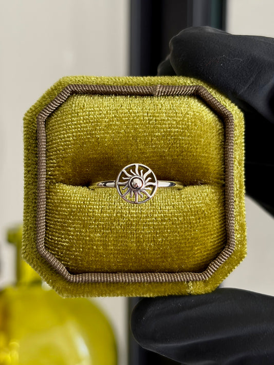 Sunroot Ring
