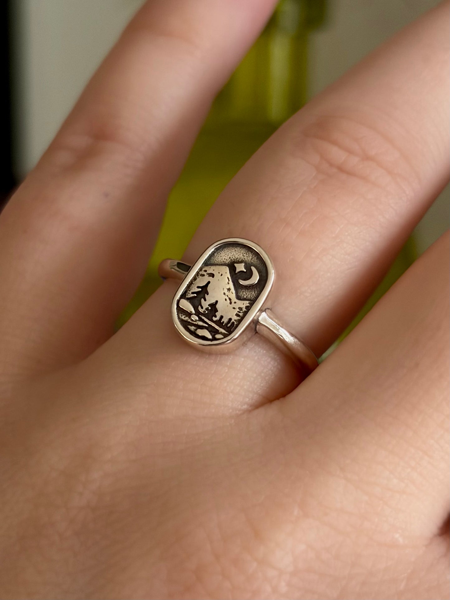 Horizon Line Ring