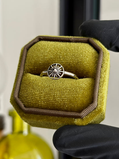 Sunroot Ring
