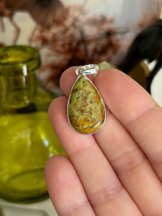 Lemon Chrysoprase Necklace