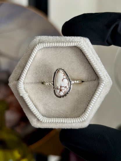 Wild Horse Magnesite Ring - Size 8