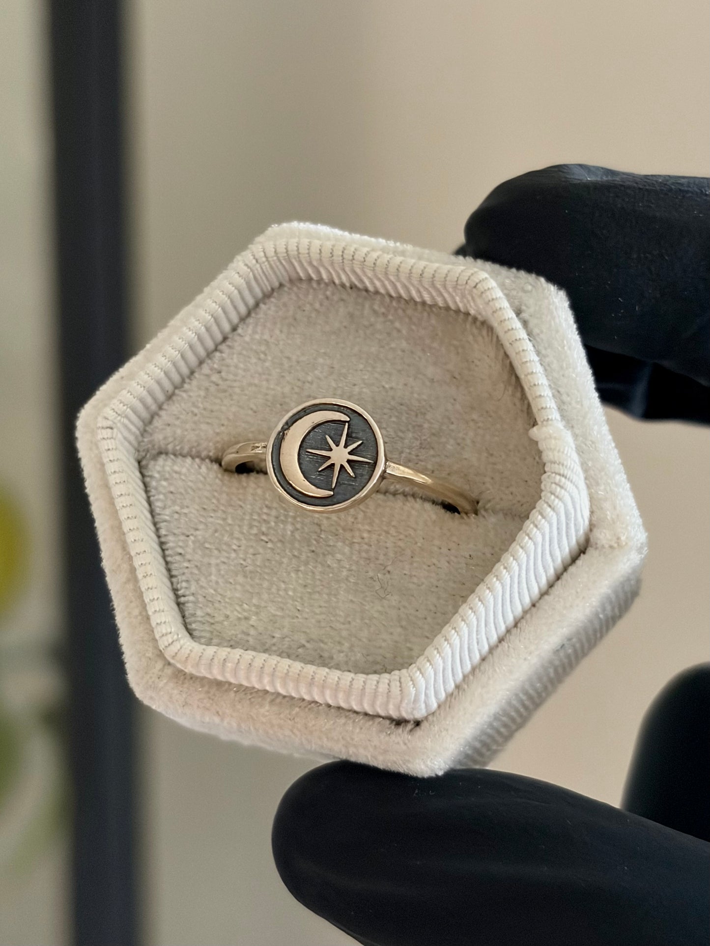 Nyx Ring