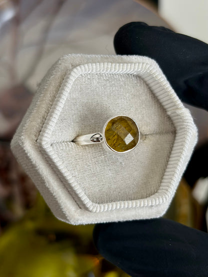 Green Garnet Ring - Size 8