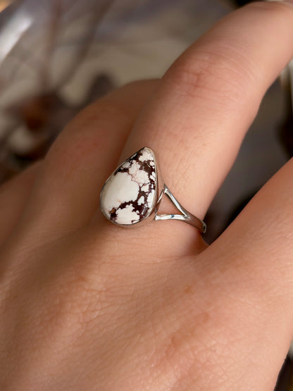 Wild Horse Magnesite Ring - Size 8