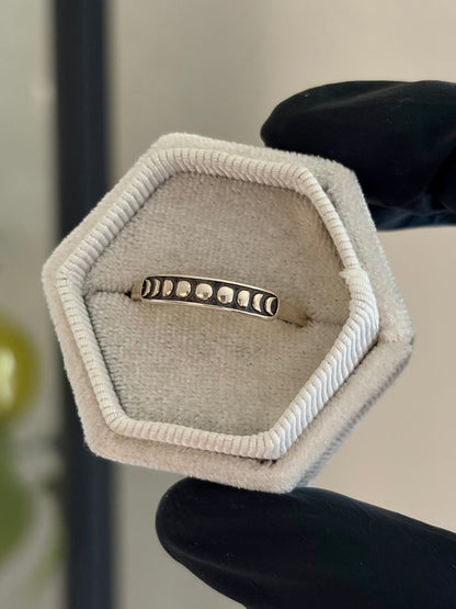 Echelon Ring