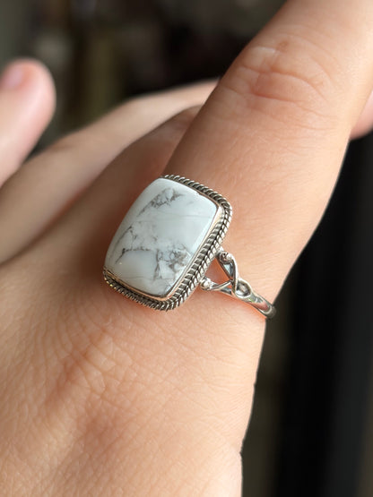 Howlite Ring - Size 10