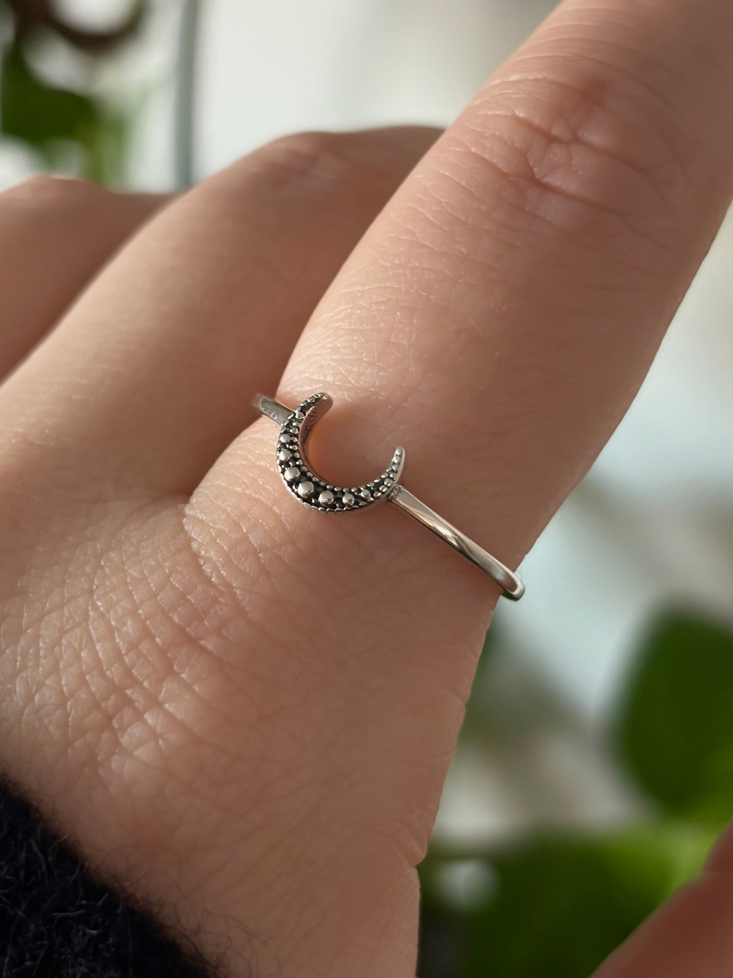 Waning Ring