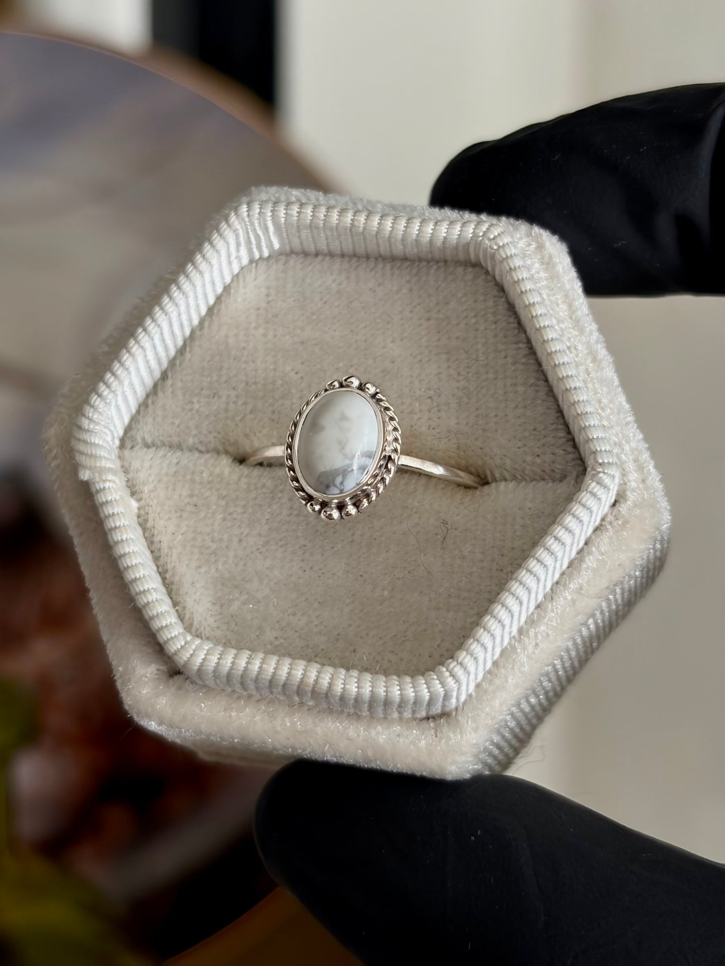 Howlite Ring - Size 8