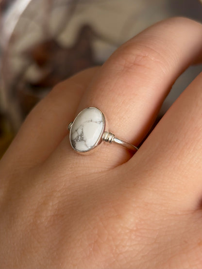 Howlite Ring - Size 6
