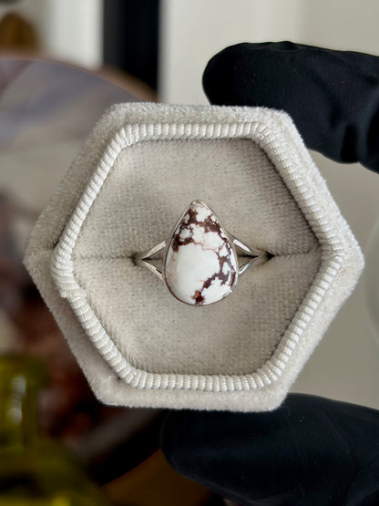 Wild Horse Magnesite Ring - Size 8
