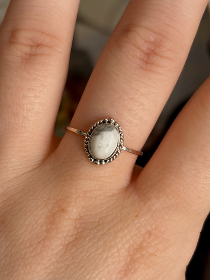 Howlite Ring - Size 8