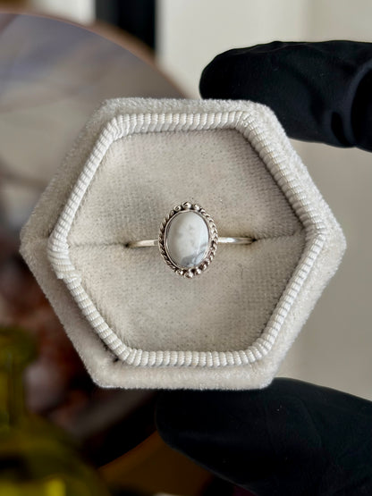 Howlite Ring - Size 8