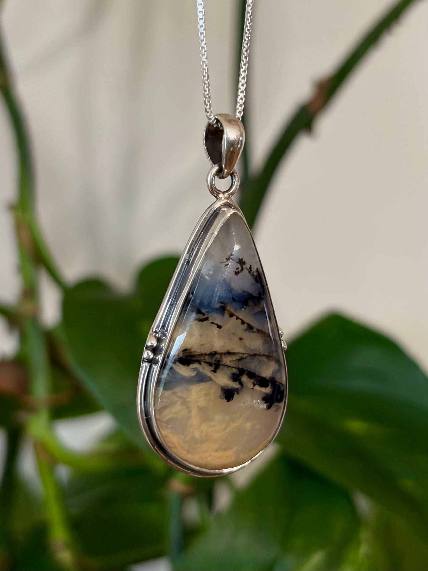Plume Agate Necklace