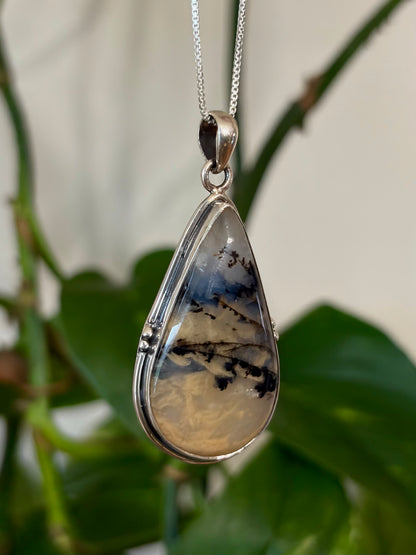Plume Agate Necklace