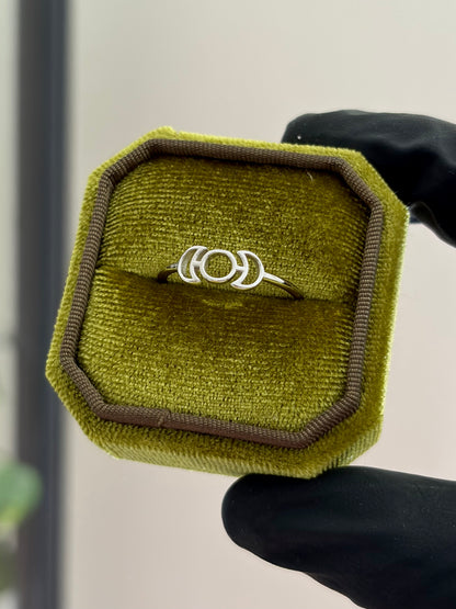 Hollow Goddess Ring