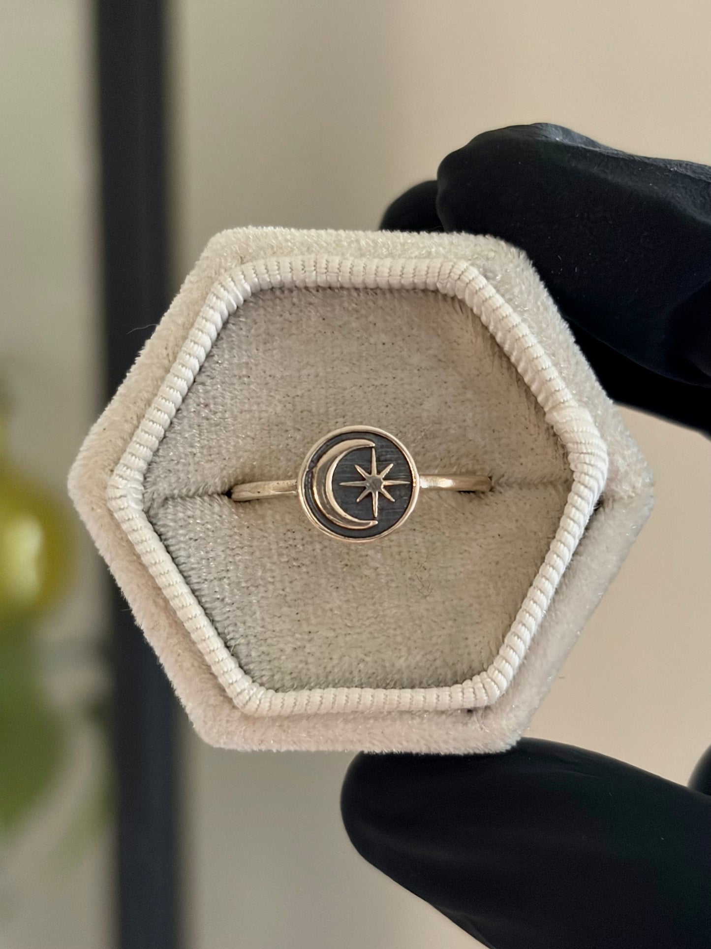 Nyx Ring