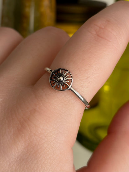 Sunroot Ring