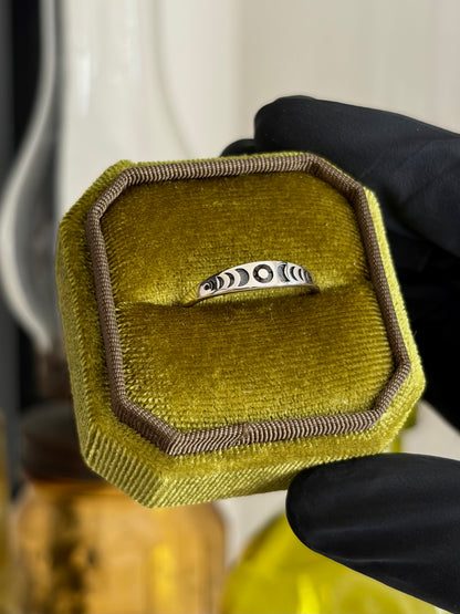 Obscyra Ring