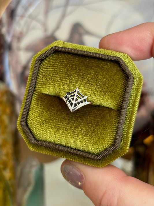 Nocturne Ring