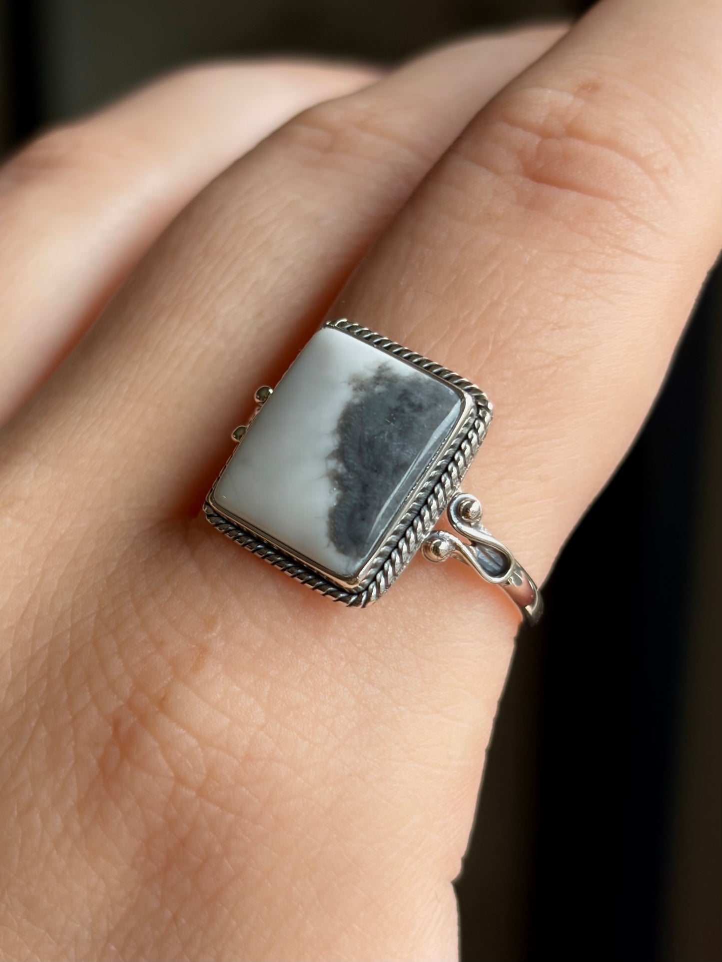 Howlite Ring - Size 10