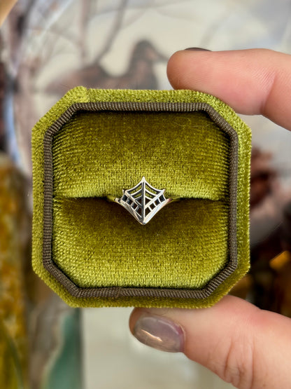 Nocturne Ring