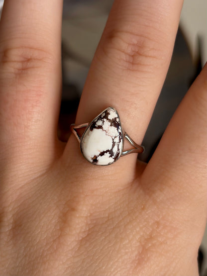 Wild Horse Magnesite Ring - Size 8