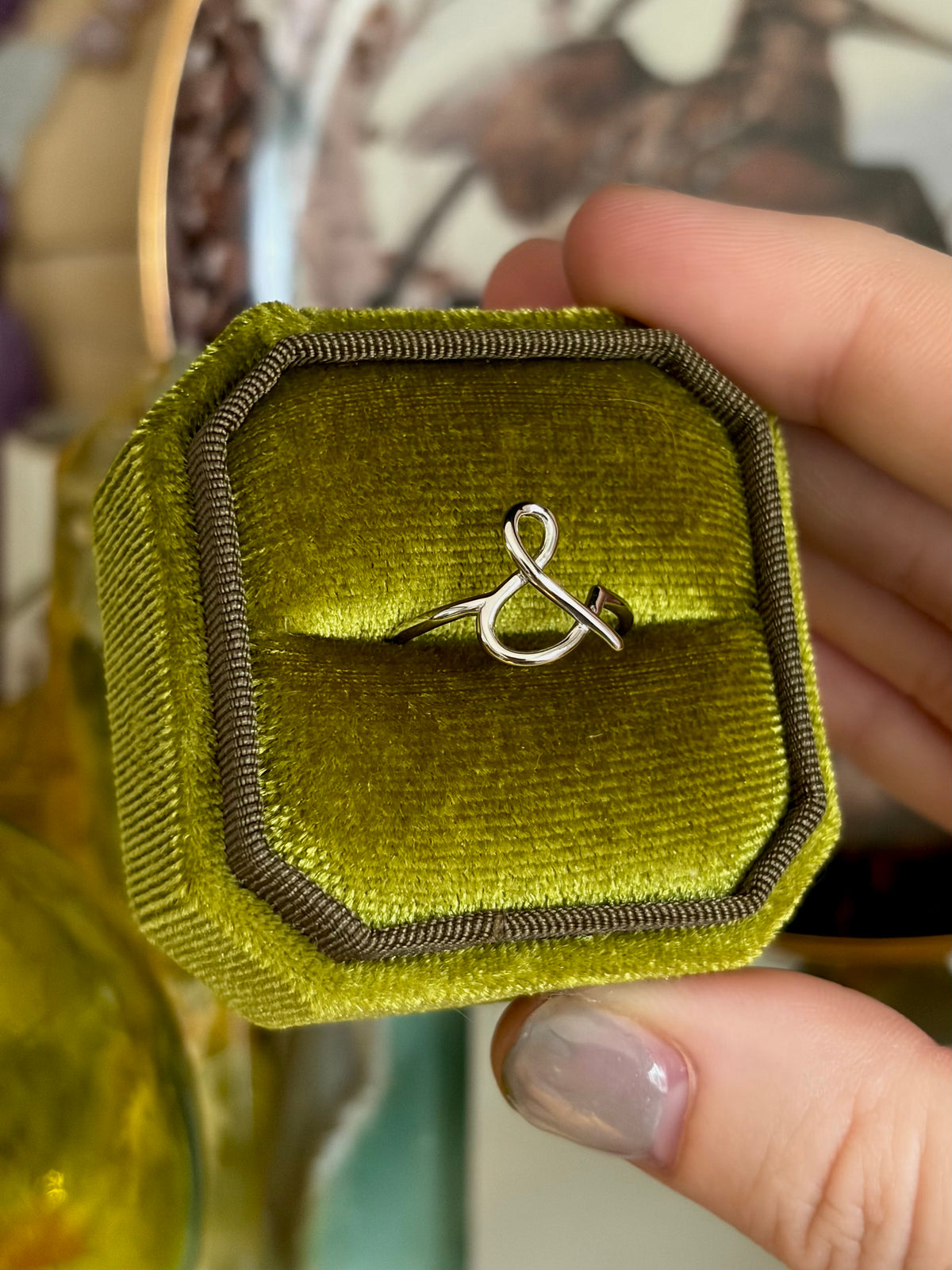 Ampersand Ring