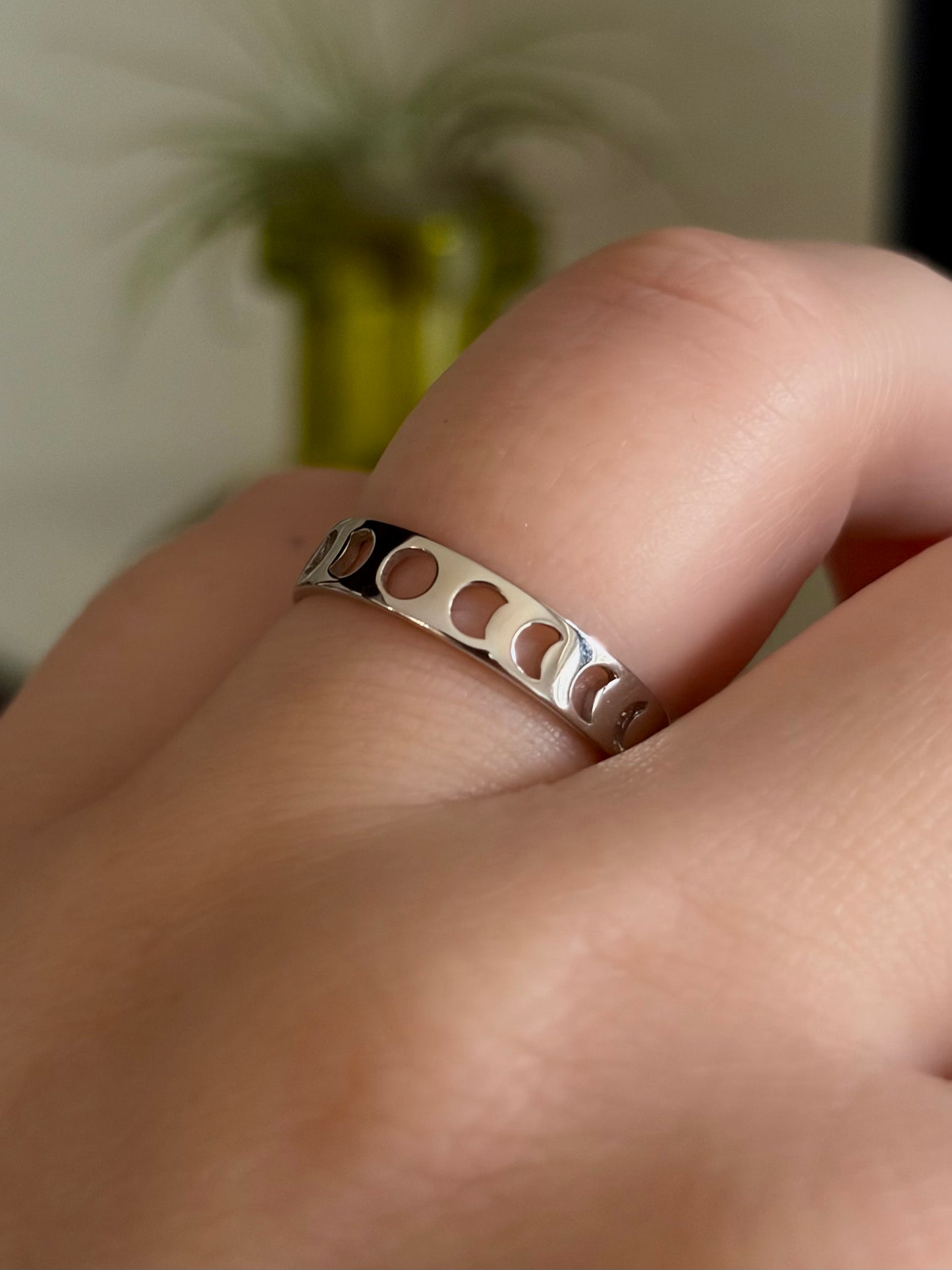 Hollow Moonlight Ring