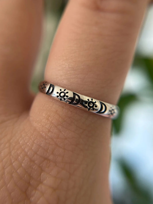 Lunar Flare Ring
